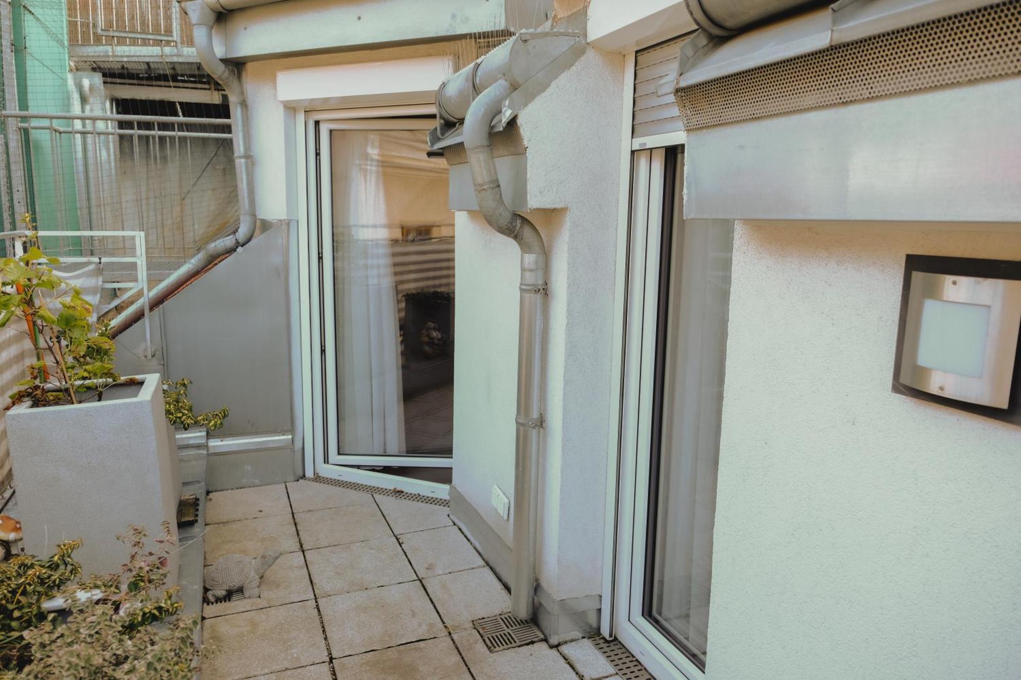 Terrace Apartment Near Volksoper And City Centre Vienna Exterior photo