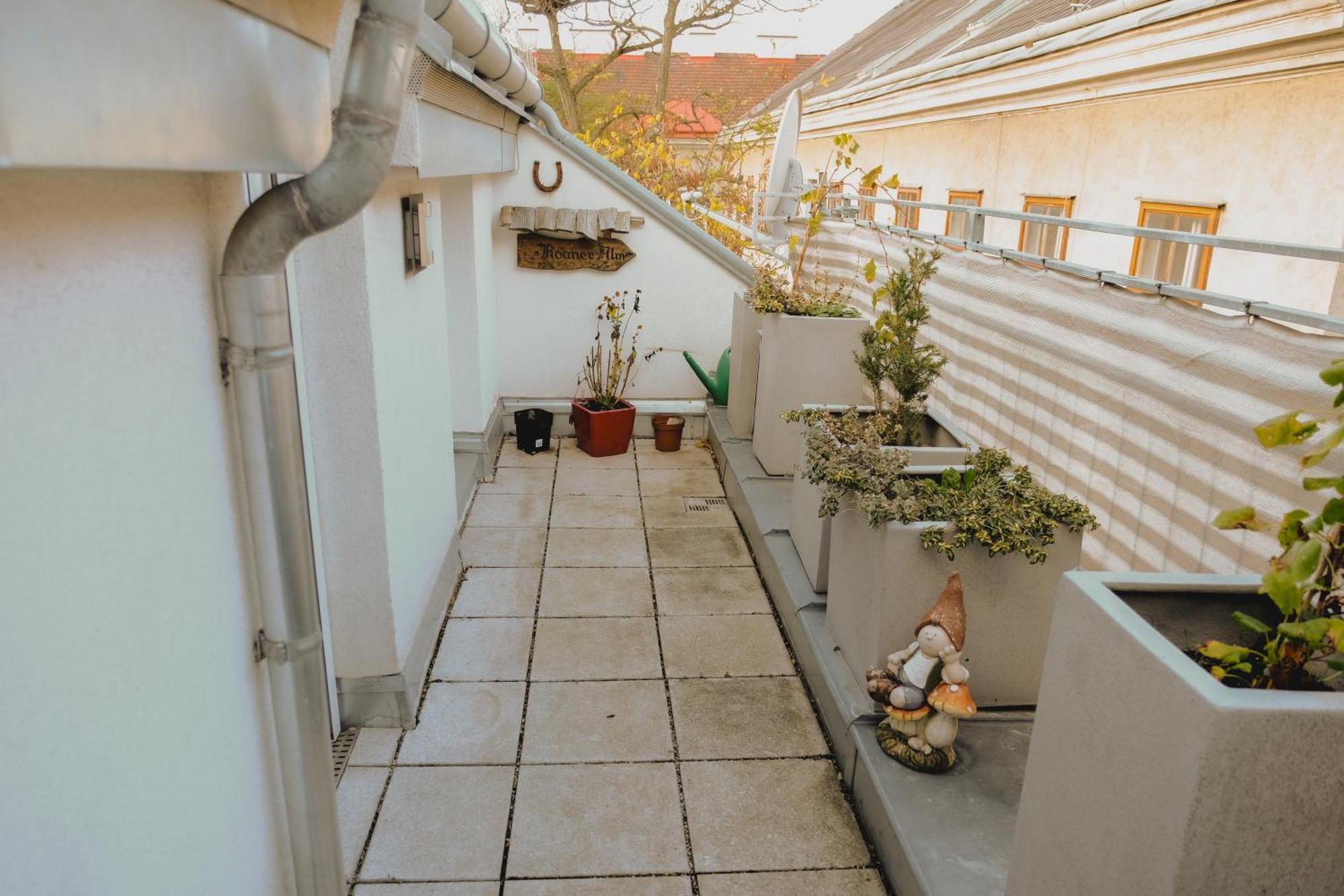Terrace Apartment Near Volksoper And City Centre Vienna Exterior photo